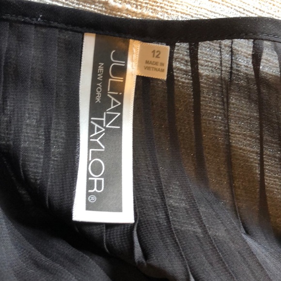 Black pleated maxi dress - Picture 5 of 5